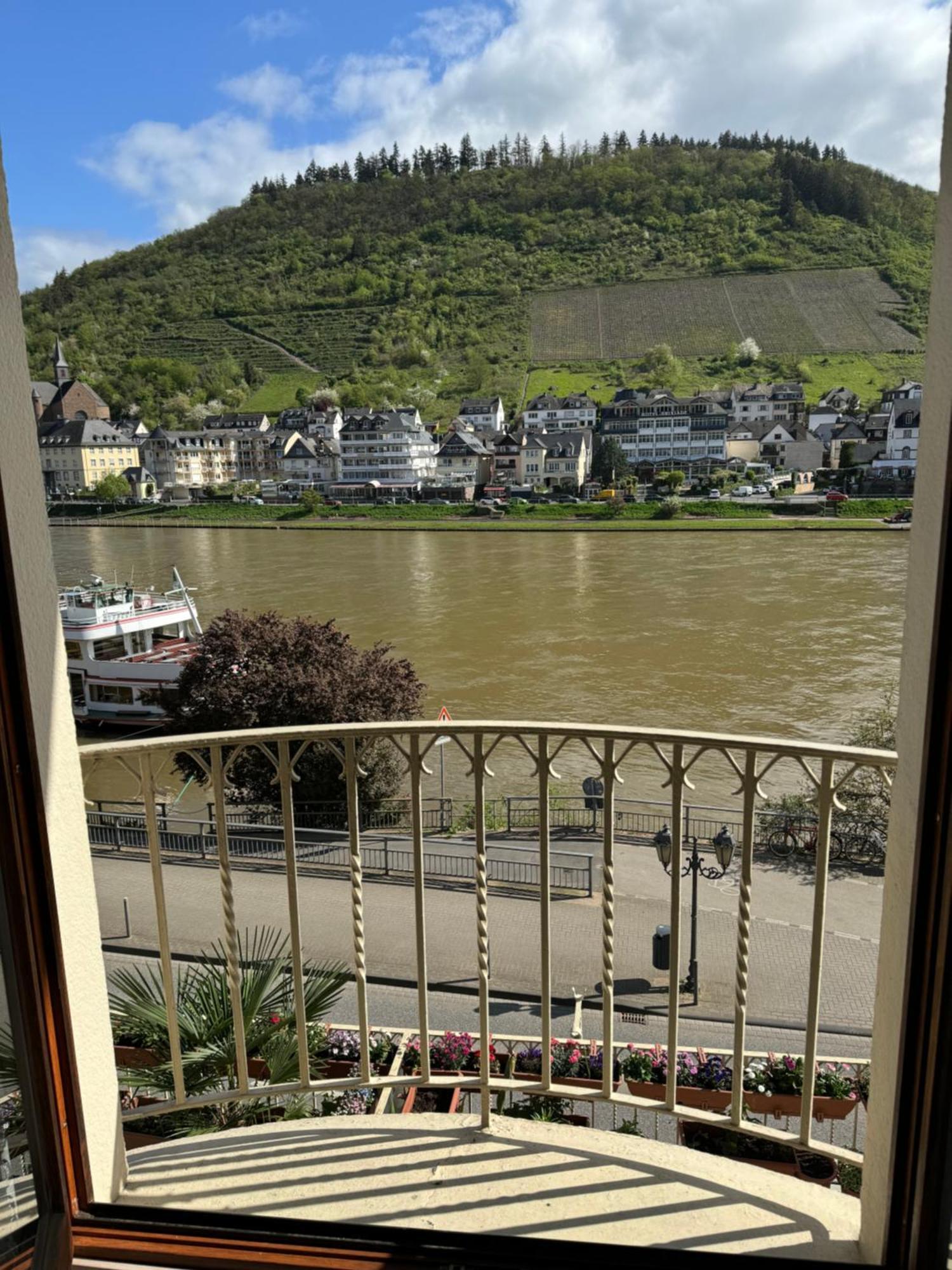 Holiday Apartment Mit Moselblick Im Moselhaus 코헴 외부 사진